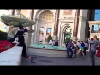Рус кизи расмга тушаман деб сувга тушиб кетди ))