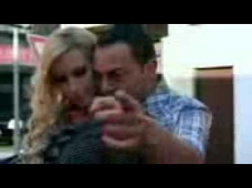 Üzecek Adam Çok (Serdar Ortaç) Orjinal порнография (الإباحية)