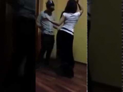 Bitta qiz & ikkita bola
