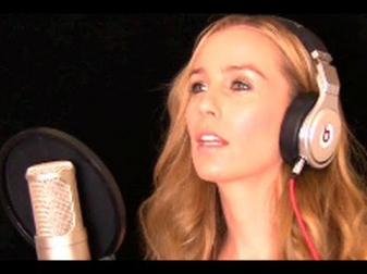 Adele - Rolling In The Deep (Lisa Lavie)