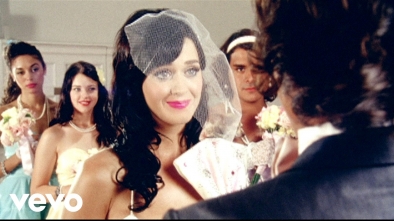 Katy Perry - Hot N Cold (Official)