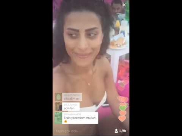 Üniversiteli Seksi Kızlar Havuzda Periscope