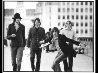 Kasabian - Running Battle