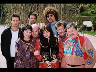 Baba Yaga: Ой, то не вечер / So ends another day [lyrics]