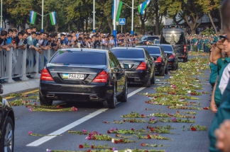 Toshkent aholisi O'zbekistonning birinchi prezidenti Islom Karimov bilan vidolashdi