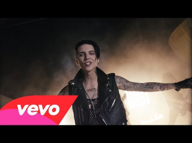 Black Veil Brides - Heart Of Fire