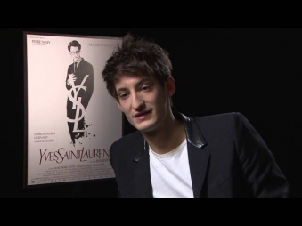 Pierre Niney / Biopic Yves Saint Laurent  (Fr) (Sp) (En) (De) (Por)