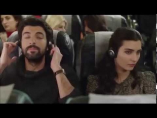 ENGIN AKYUREK FUNNY2 Uno momento