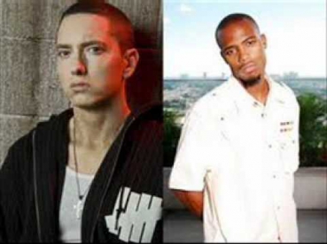 Eminem feat Rihanna Airplanes
