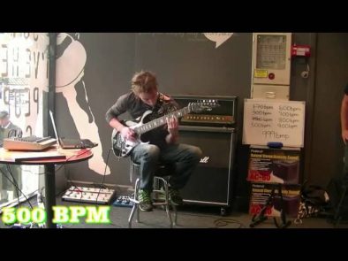 Самый быстрый гитарист в мире 2012 999BPM