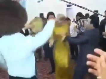 RAQQOSA QIZ HORAZMDA. JANONA QIZ RAQQOSA QIZ. UZBEK QIZLAR VIDEO 2016