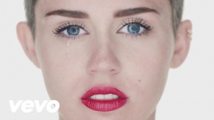 Miley Cyrus - Wrecking Ball