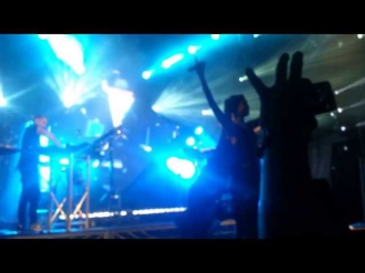 Disclosure - 'White Noise' feat AlunaGeorge At Listen Out Festival 2013