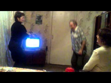 Липовская веселуха - как правильно раздвигать ножки.mp4