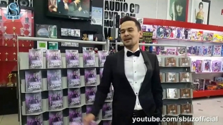 Jasur Umirov jonli ijroda kuylab berdi!