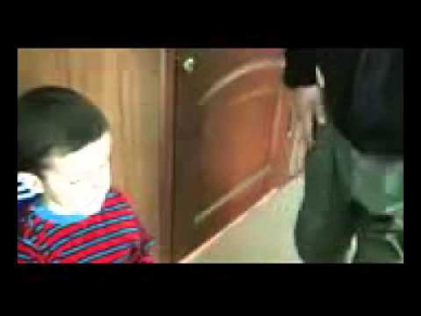 Маленький мальчик поет нашид Г1ураба